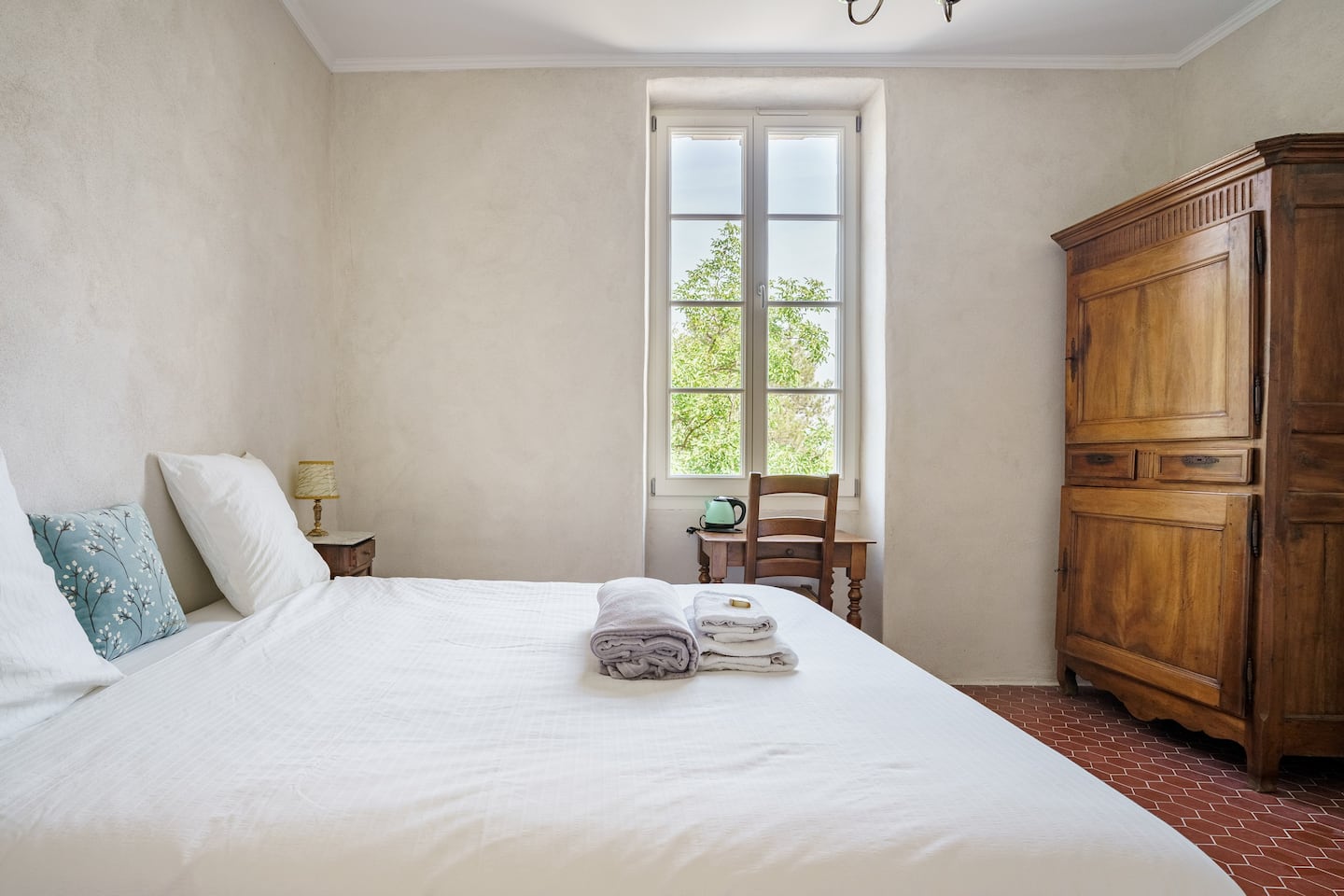 chambre est domaine de saint pierre vaucluse charme caractère confort