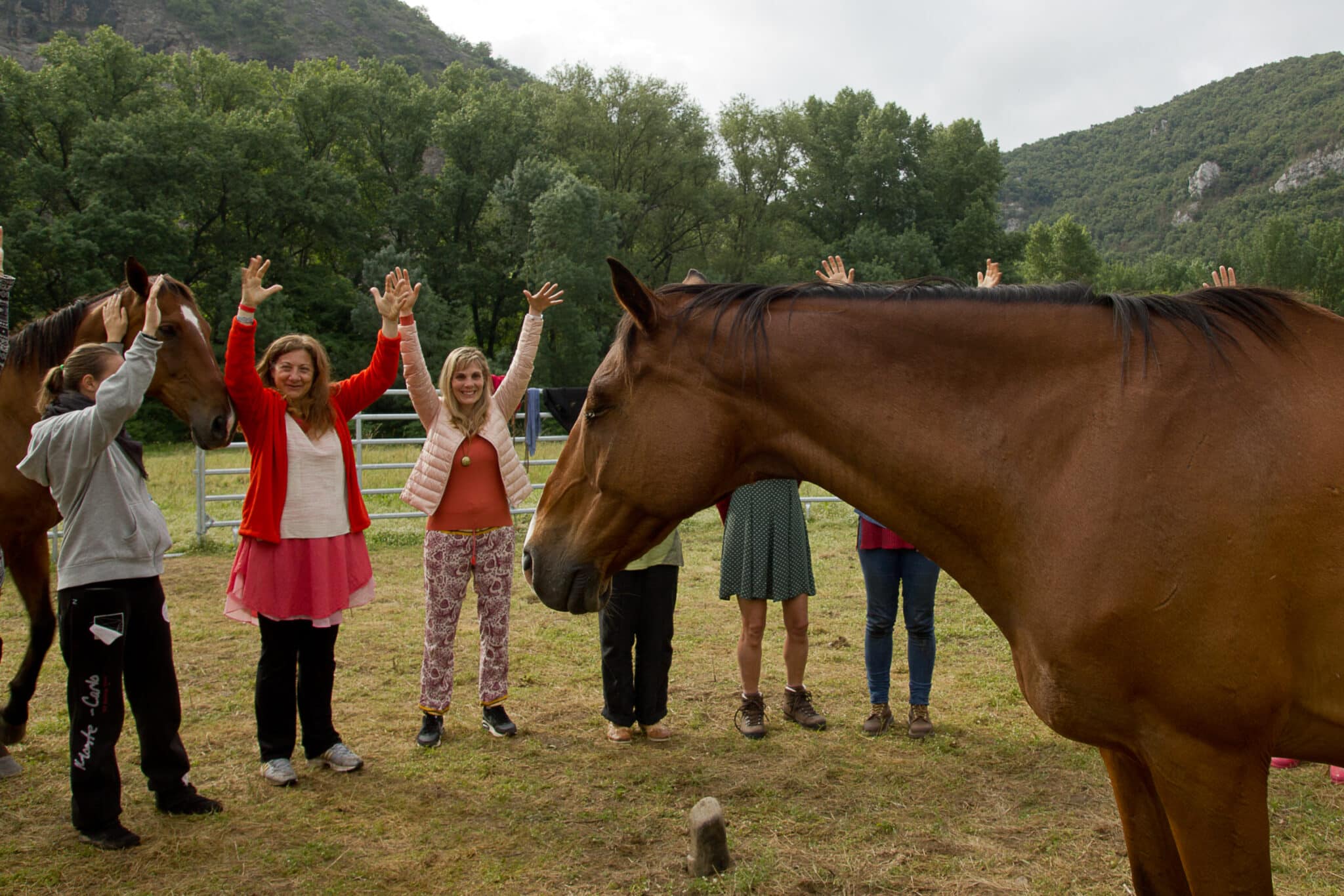 stage rando jeune equi coching provence scaled - Je&ucirc;ne, Randonn&eacute;e et Cheval